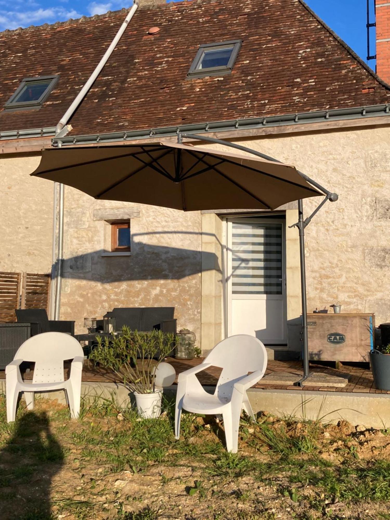 Bblodges Loches Beauval Saint-Hippolyte  Buitenkant foto